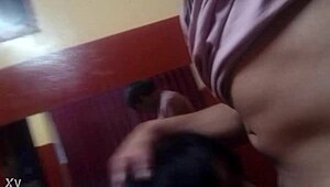 Emo girl loves sucking dick 😏