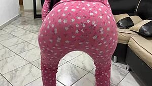 my stepdaughta twerkin on my polla