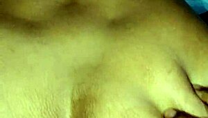 I fuck my wife's pussy up close with saliva and big cock.