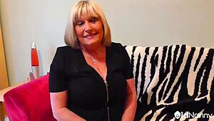 alisha rydes mature solo masturbates shaved pussy 😍