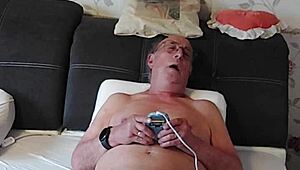 german webcam girl cums hard with electrostimulation and vibrator