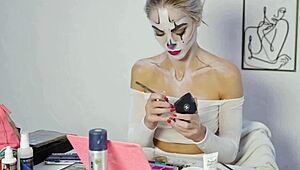 I love this Harley Quinn makeup tutorial for Halloween