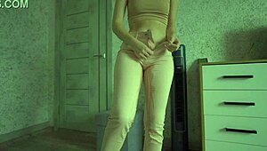 Female Desperation In Jeans