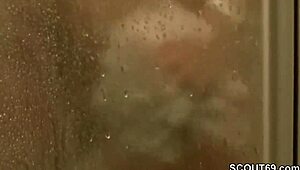 Tysk Teen Stedsøster Fanget I Bad Og Hardcore Kneppet Af Bror