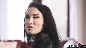 Big Ass Milf Squirt In Friend's Face