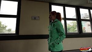 Sprutar Luciana Lucy från blowjob och doggystyle i pick up casting?