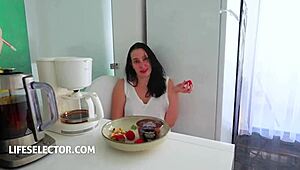 Does submissive stepsister kisscat want to be dominated in lifeselector?