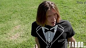 Mira el rebote de tetas loco con Payton Preslee y Axel Haze