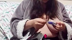 Hey, tjek unboxing af anal-legetøj og våde tøj!