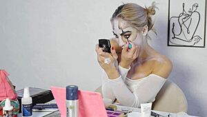 I love this Harley Quinn makeup tutorial for Halloween