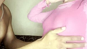 stepmom gets wet from slobbery cunnilingus