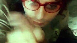 Girlfriend Gives Deep Throat Oral on Balcony