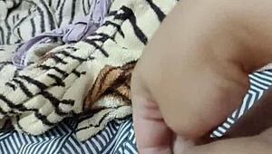 Beautiful amateur masturbates in the morning before college.