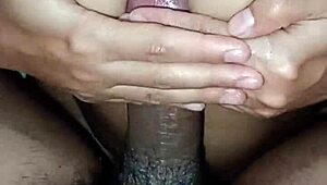 Encuentros A Mi Hermanastro Y Ayudo Con Fantasias