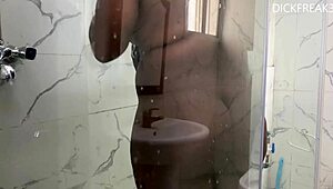 hot quickie with oga boss wife in bathtub, i cum so hard.