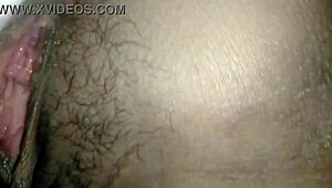แหกหีเลียเม็ดแตดสาวใหญ่จนน้ำแตกใส่หี Pornstar With Wet Shaved Tight Pussy Fucking
