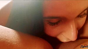 Latina pussy tastes so good in lesbian scene