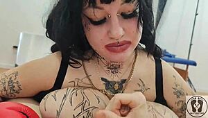 Deedee loves sports and ends with blowjob 😍