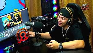 Bruna Lambertini sitter naken i Ruans knä?