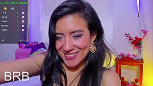 Colombian babes shake asses with horny passion on webcam