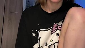 Fingering Perfect Pussy With Big Dildo On Webcam