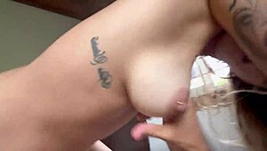 Compartiendo Cama Con Mi Hermanastro Termina Mal