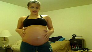 Pregnnt Tori Taylor Blue Shorts