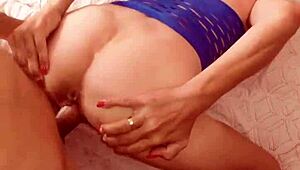 the wife gave access to her holes to a stranger in pov anal