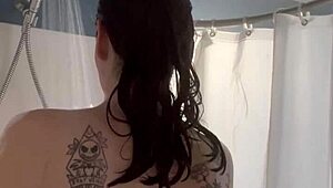 Hey, check out Ivy19921 taking a relaxing shower in this retro clip 😊