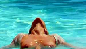 Exhibitionist Jada Sparks meets tourist Jordi in public and gets a good dose of fucking.