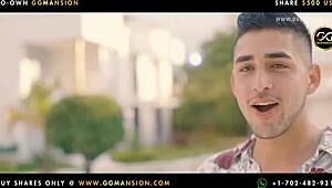 redhead screams while sucking his cock with big ass latina