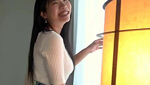 リアルkカップの超巨乳コスプレイヤーとイチャラブハメ撮り キャットスーツ&童貞を殺すセーターで童貞以外も悩殺 射精感を高める積極的な腰遣い&舌遣い 強調されるダイナマイトボディ