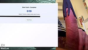 Powerful 19cm cock lasts hours in exercise