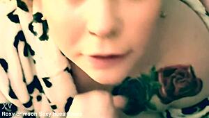 watch her smile as she gets cum on her ass from big cocks