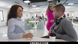 employees can interact freely in the freeuse office