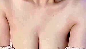 glasses-wearing vietnamese girl masturbates so enticingly 🔥