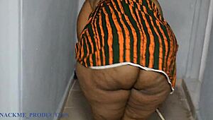 BBW-koningin Vusi hunkert naar je pik diep in haar kut