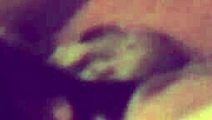 浴衣の若妻に夜這いをして、濃厚セックス