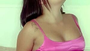 Negão dotado fodendo a japonesa casada na frente do corninho que apagou após beber demais - lina nakamura