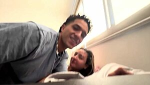 Wow, Hermanastra Está Celosa Su Hermano Se Folló A Su Amiga!