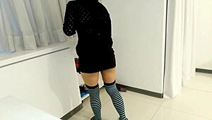 Cleaning Girl Pervert Wants Big Ass Big Cock Brunette Latina