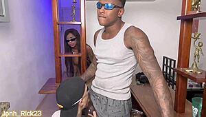 I invited my muscular neighbor for deepthroat blowjob, and his girlfriend joined in bareback