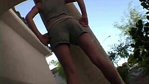 Amber, show that butt?