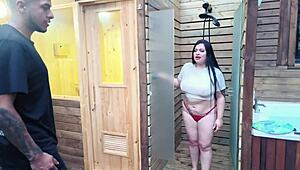 Discovering Stepsister In The Shower