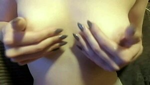 Foreversweetx Masturbates in Online Chat! Watch Her Fingering and Showing Tits!