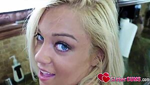 just the tip kenzie green and stepbrother in kitchen fucking 😏