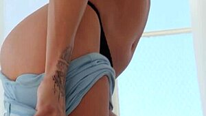 i love watching sexy teen model undress and pose naked