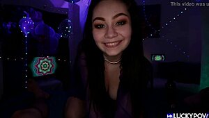 Lenna Lux Gives Perfect Titfuck!