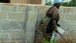 tlustá BBW sbírající špínu z koše šukána osamělým chlapem bez ženy