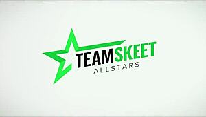 Quick Intense Fuck Session At Fast Food Restaurant